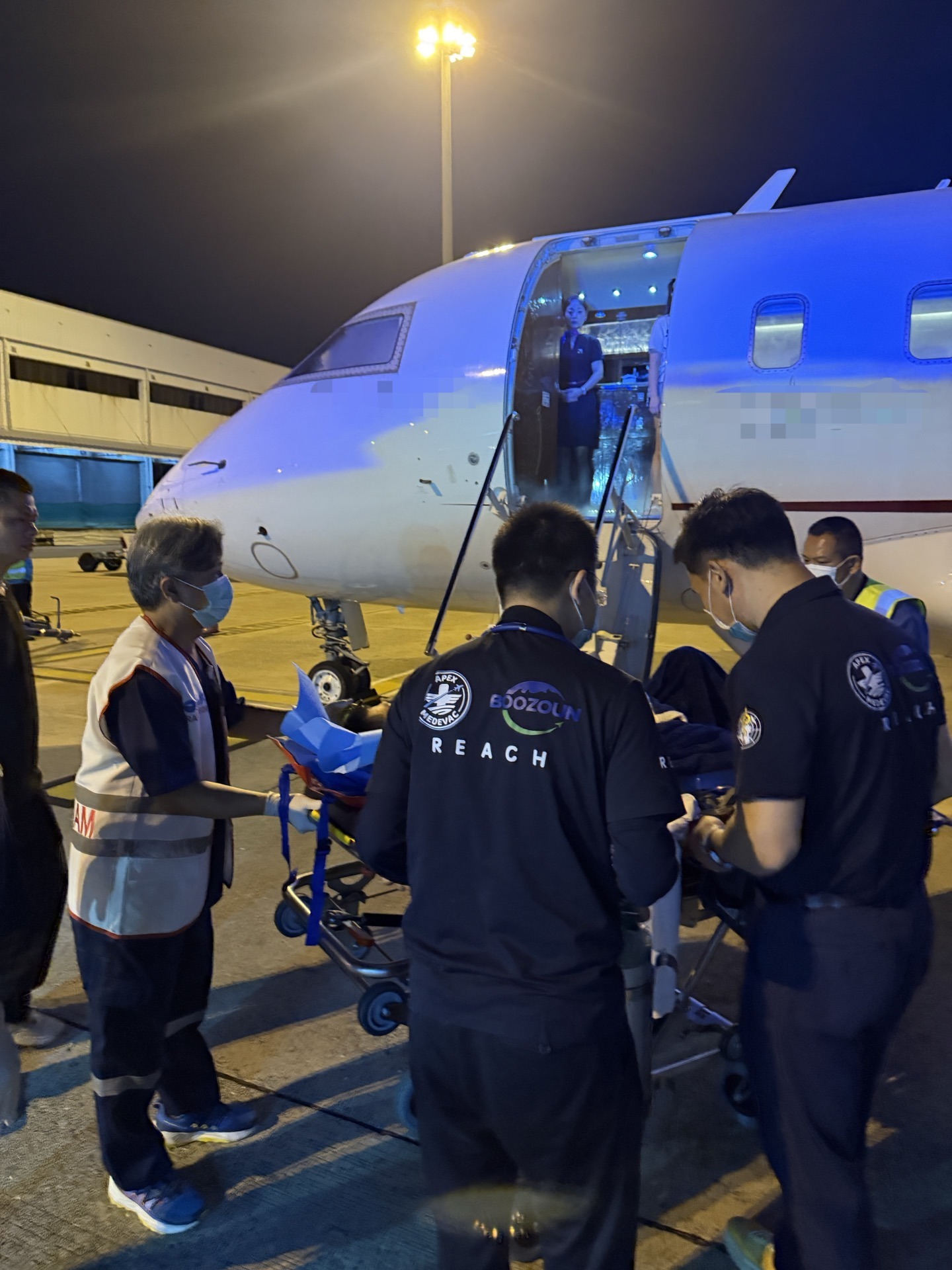 BOOZOUN与APEX MED EVAC团队联合执行空中ECMO转运